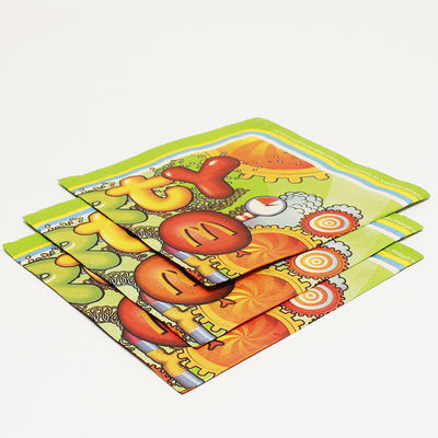 Vierkant gedrukte papieren cocktail servetten, 3 plooien papieren servetten voor feest.